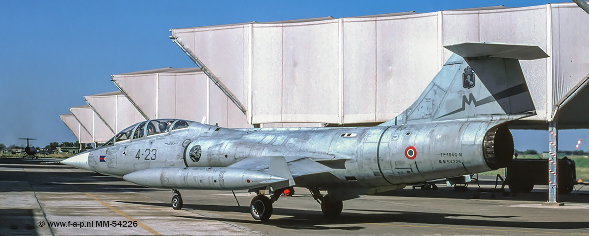  Lockheed Starfighter TF-104G-M  4-23 MM-54226  20-Gr.  Grosseto 08-08-2001