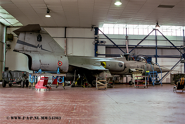 Lockheed TF-104G-M Starfighter  4-42  mm-54261  Grosseto 09-09-2002