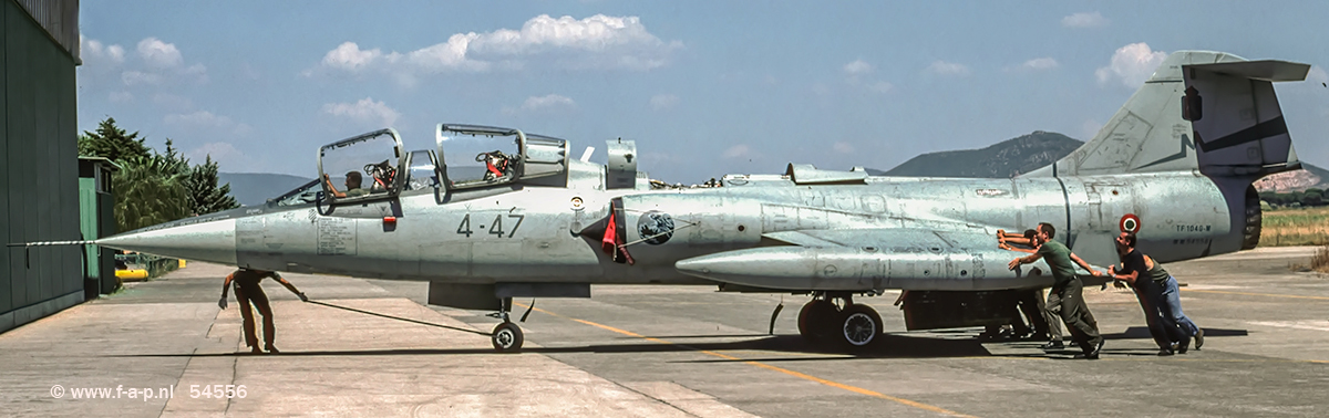 Lockheed TF-104G-LO  Starfighter    MM-54556 c/n-583D-5743  4-Stormo 47 07 20-Gruppo  Grosseto 08-08-2001