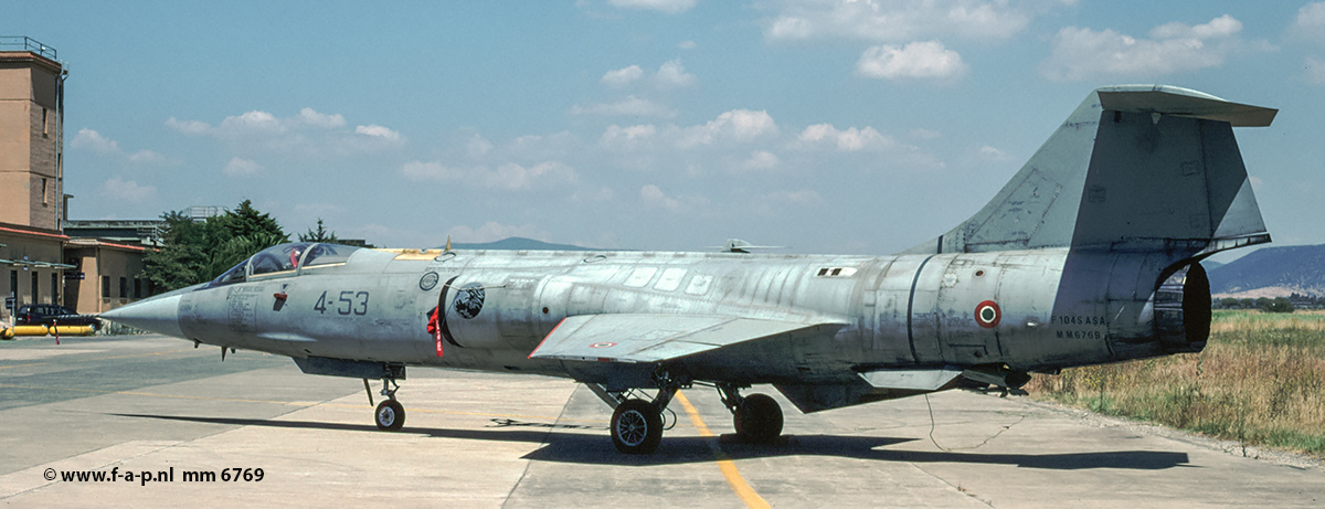 Italian Group Aeritalia build F-104  Starfighter S-ASA-M   MM-6769  4-Stormo no-53 20-Gruppo  Grosseto 22-07-2002
