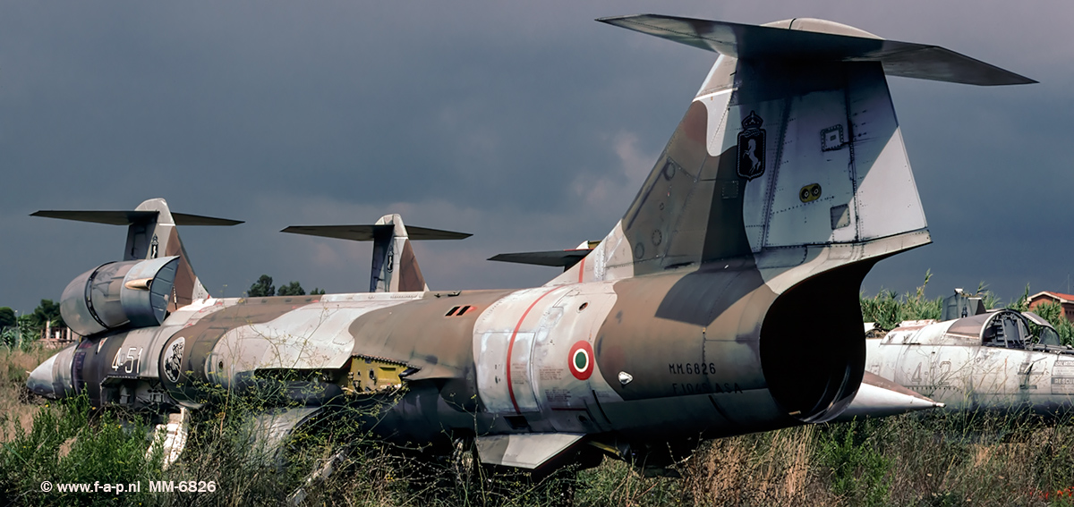 Aeritalia F-104S ASA   Starfighter  MM-6826   c/n-683-6826  4-Stormo no-51 of 20-Gruppo Dump at Grosseto 22-07-2002