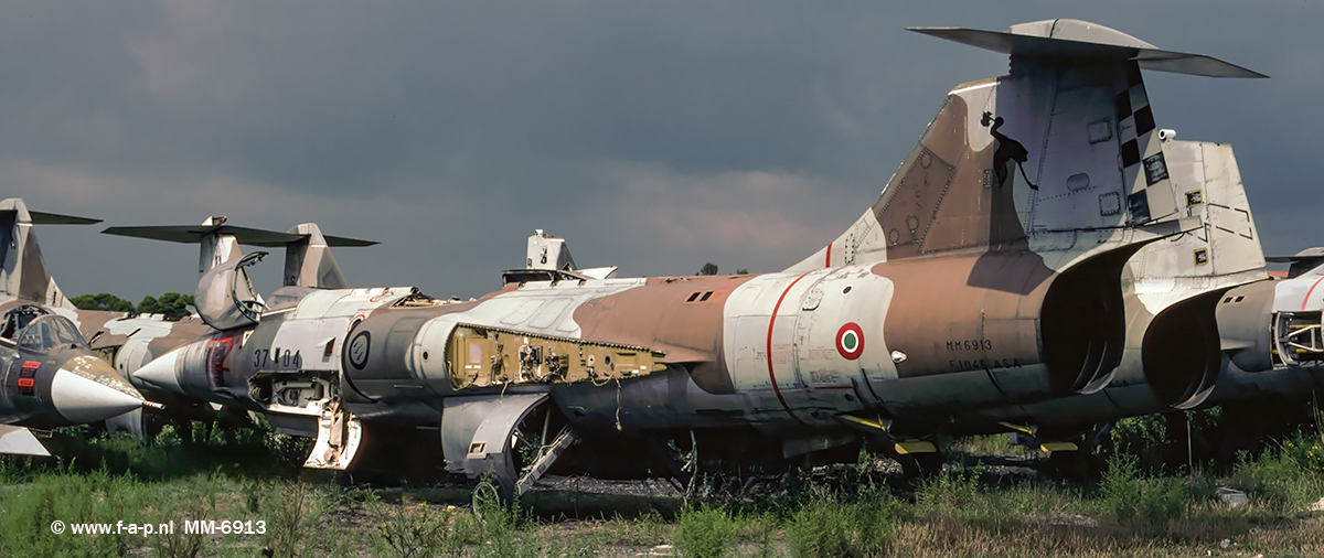 Fiat F-104 S ASA   MM-6913 c/n-683-6913   37-Stormo no-04 Dump at Grosseto 22-07-2002