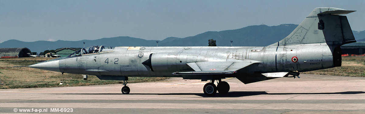 Aeritalia F-104 S ASA-M Starfighter MM-6923  c/n-683--6923 4-Stormo the no 23 of 9- Gruppo Grosseto 08-08-2001