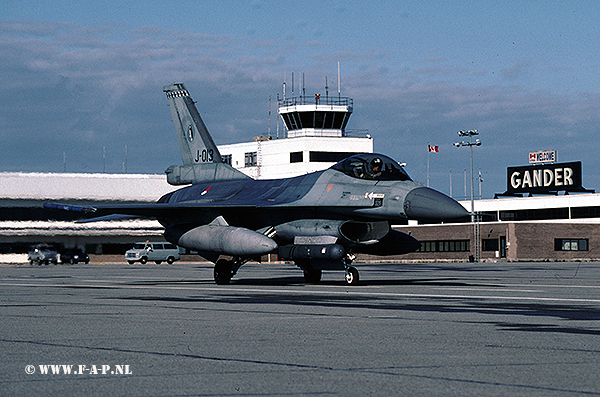 F-16A  J-013   322-Sqd   Gander  Cannada  Sep.2003