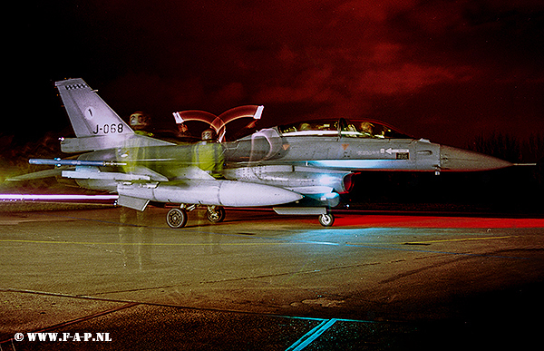 F-16B 068 of 322-Sqd. Leeuwarden. 22-03-2001