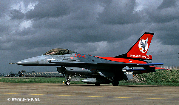 F-16A  J-218   322-Sqd   Leeuwarden  Apr 1993