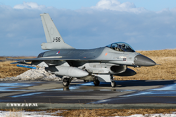 General Dynamics F-16-A-MLU    J-516  322-Sqd   Cold Response  Bod  03-2007