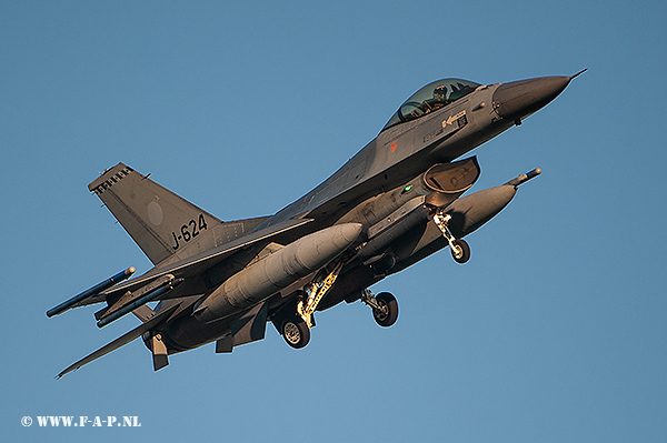F-16A MLU    J-624    322- Sqd 