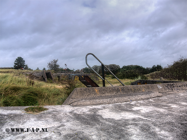 M-151 Bunker   For accommodating personnel there are at this location five bunkers of the type M151 built. This bunker officially offered shelter to 25 soldiers , 2 NCOs and one officer. Special is that two M151 bunkers are built against each other  Den Helder