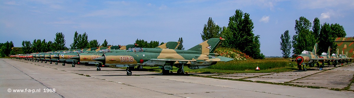 Mikoyan-Gurevich MiG-21Bis/Sau      1968  c/n-75061968  Hungary - Air Force  Papa 10-06-2004