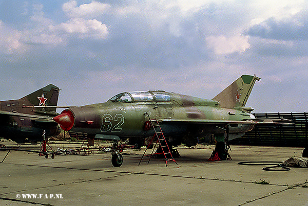MiG21UM   62  c/n-08695162    - Zhukovsky   Aug-1995