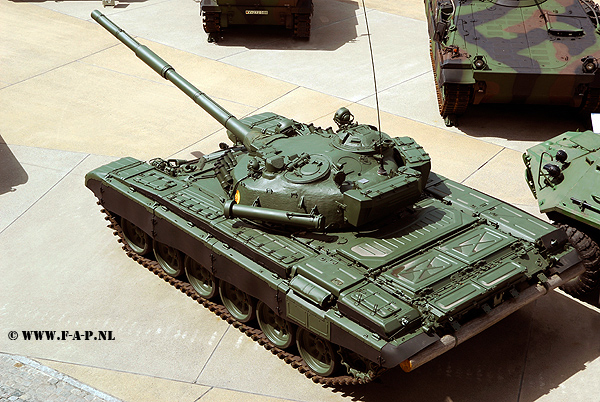 T-72 Tank    01BT 3654    Ex DDR