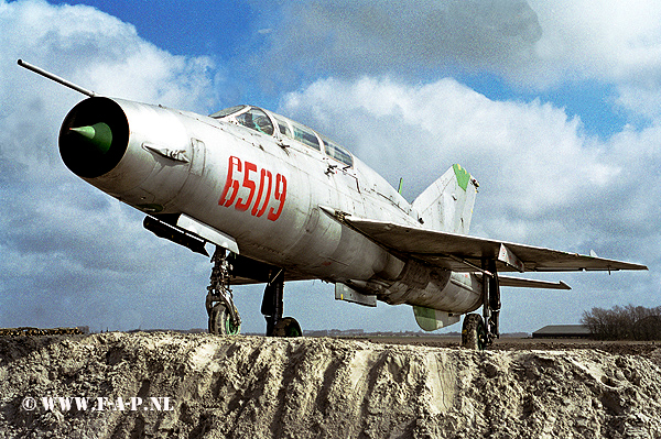  MiG 21 UM  6509  Ex 10-plm Polish AF  Sexbierum now at Twente AB