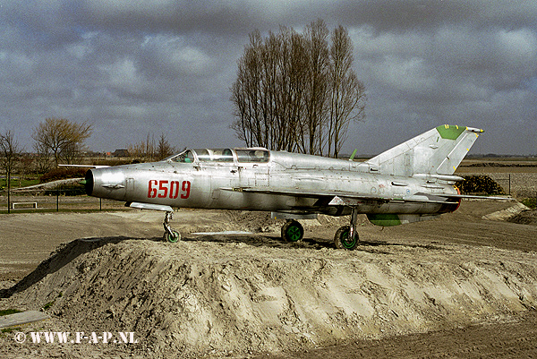  MiG 21 UM  6509  Ex 10-plm Polish AF  Sexbierum now at Twente AB