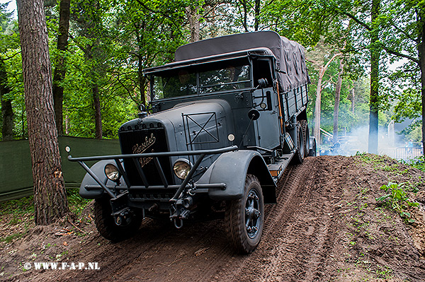 Henschel 33D1 6x4.  Overloon 18-05-2014