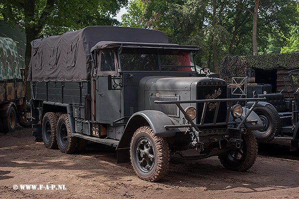 Henschel 33D1 6x4.  Overloon 18-05-2014