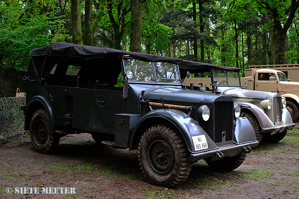 Sonder-Kfz.15  Mittlerer Gelndegngiger Einheits-Pkw Horch  Overloon  18-05-2013