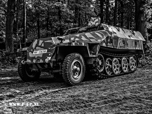 Sd-Kfz-251.  The  203 WH-336396  Overloon 15-05-2015