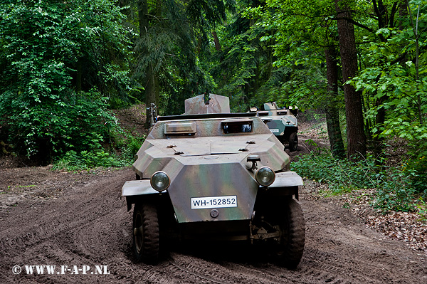 Sd.Kfz.251 Half -Track 811  WH-152852   Overloon  16-05-2015