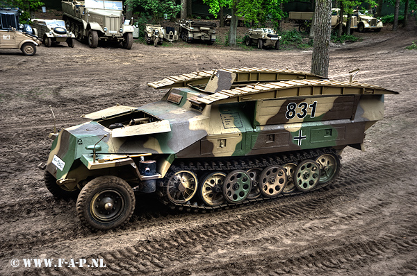 Sd.Kfz.251 Half -Track 831  WH-126423   Overloon  16-05-2015