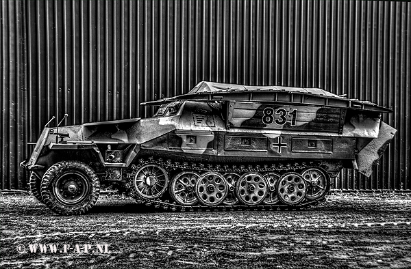 Sd.Kfz.251 Half -Track 831  WH-126423   Overloon  16-05-2015