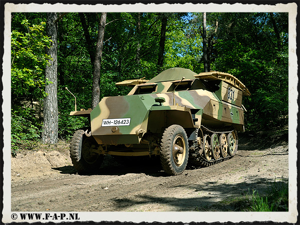 Sd.Kfz.251 Half -Track 831  Overloon 22-05-2014