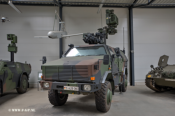 Dingo-Bur   Y-428080  Panzermuseum  Munster 2016-04-22 