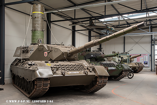Leopard 1A4  Y-882485  Panzer Museum Munster  2016-04-22 
