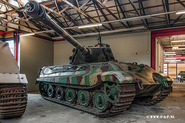 Knigstiger VI Ausf. B Tiger II (Sd.Kfz. 182) at Panzermuseum Munster 15-01-2022