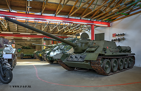 Su-100    Panzer Musem Munster  2016-04-22 