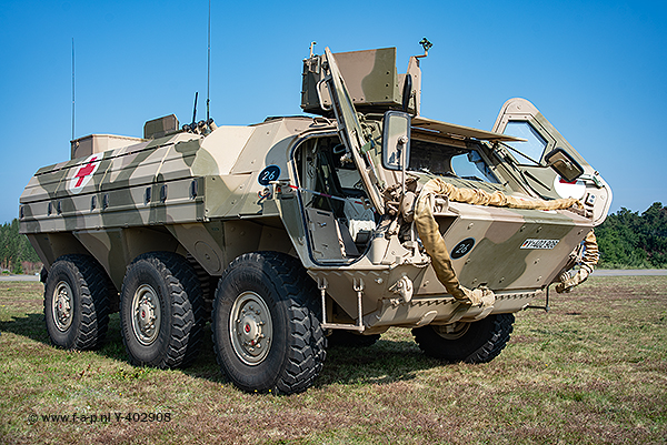TPz Fuchs A8 San Transportpanzer APC  Y-402908  of the Heer  At Faberg 08-06-2024