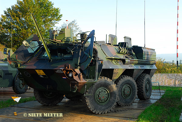 TPz  Fuchs   87-KP-04  Leeuwarden  09-2011