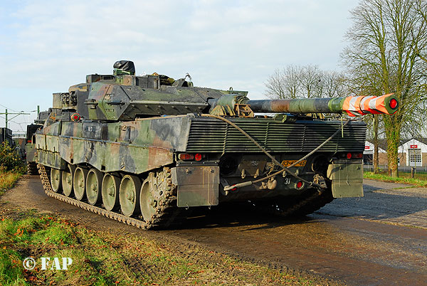 Leopard-2 A-6   83-KP-45   Steenwijk   06-11-2009