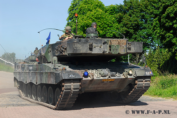 Leopard-2 A-6    83-KP-69   Steenwijk   02-06-09