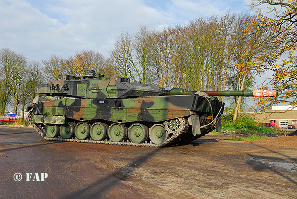 Leopard-2 A-6   83-KP-93  Steenwijk   06-11-2009
