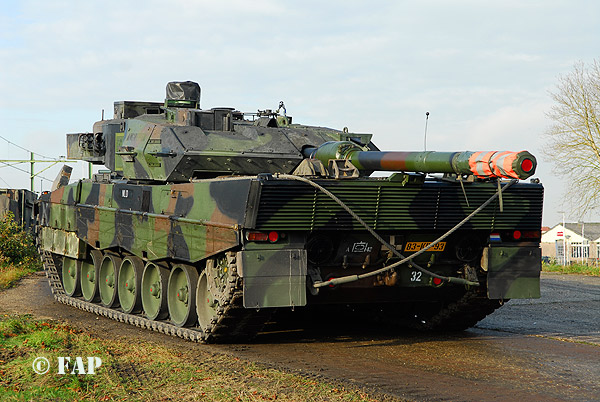 Leopard-2 A-6   83-KP-93  Steenwijk   06-11-2009