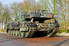 Leopard-2 A-6   83-KP-93  Steenwijk   06-11-2009