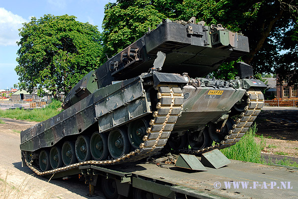Leopard-2 A-6   84-KP-98   Steenwijk   02-06-2009