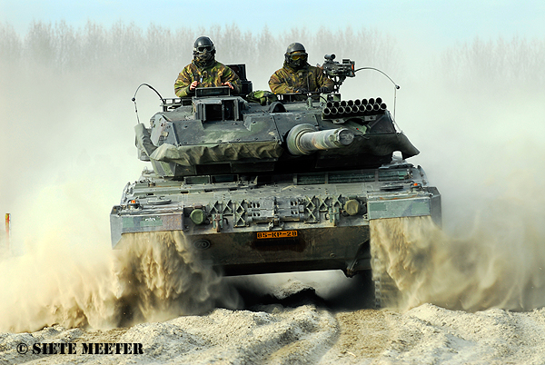 Leopard-2 A-6   85-KP-28 for the Last time at the Marnerwaard  24-04-2011
