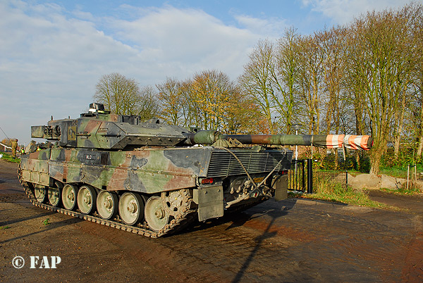 Leopard-2 A-6   85-KP-82  Steenwijk   06-11-2009