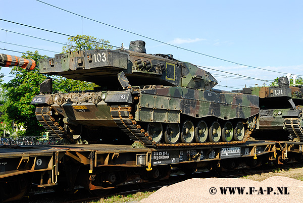 Leopard-2 A-6    KU-64-65    Steenwijk