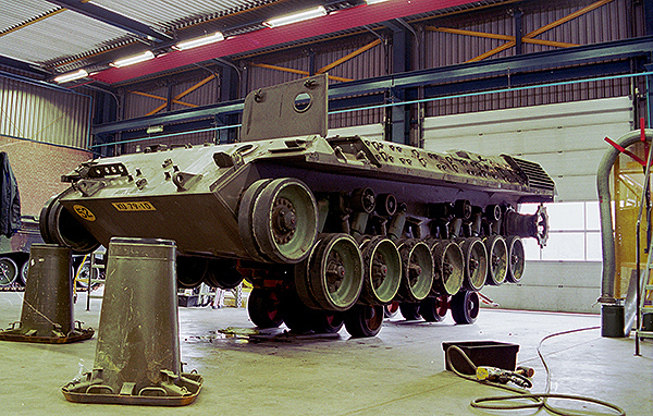 Leopard 1 Prtl. ku-79-10  just for his final dismanteling MCW Leusden  03-2003