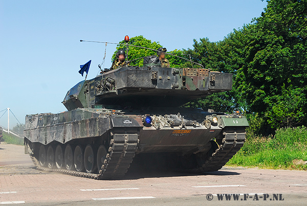 Leopard-2 A-6   KU-84-73   Steenwijk   02-06-09