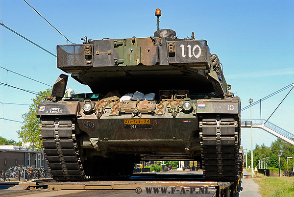 Leopard-2 A-6    KU-84-74  Steenwijk   02-06-09