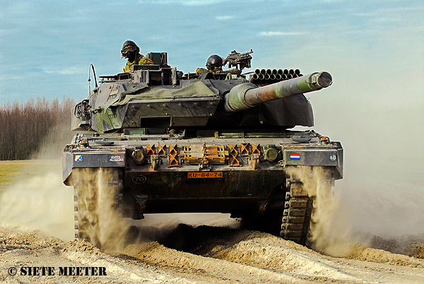 Leopard-2 A-6    KU-84-74  Marnerwaard