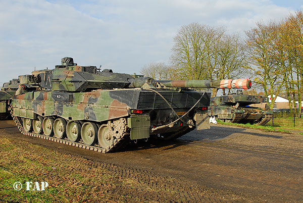 Leopard-2 A-6   KU-84-91   Steenwijk   06-11-2009