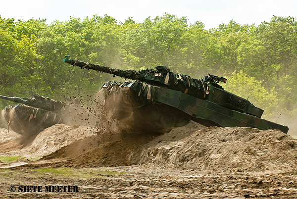 Leopard 2 A-6     Havelte 28-05-2010