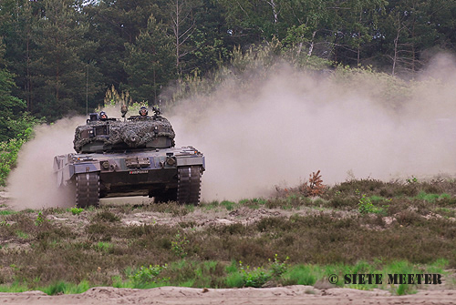 Leopard 2 A-4   UA-0025    10th Armoured Cavalry Brigade  Zagan 22-05-2009