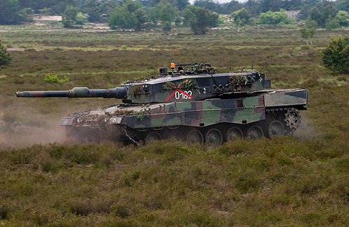 Leopard 2 A-4    UA-0063     10th Armoured Cavalry Brigade  Zagan 22-05-2009