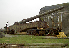 K-5 Leopold  280mm Railroad Gun  Mus�e du mur de l'Atlantique 62179 Audinghen (Cap Gris-Nez)  05-2007 